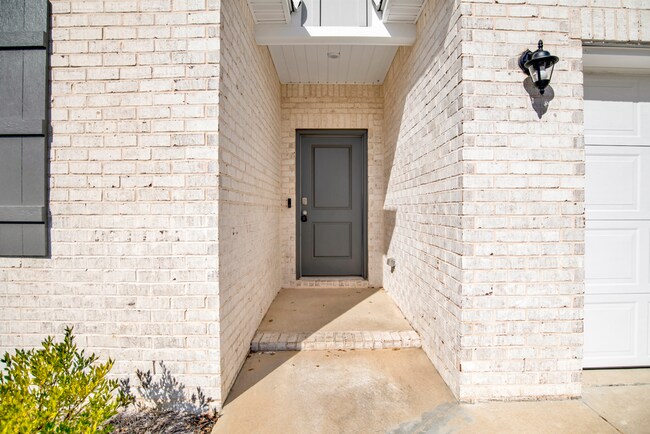 Photo - Spacious 4 bed cul-de-sac home in Bellview