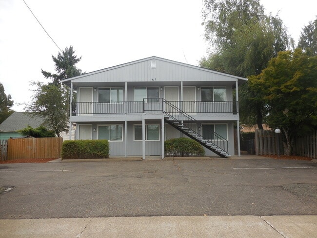 Building Photo - Studio ~ Albany Unit 417 SE 6th #9