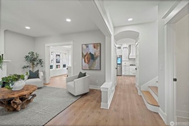 Photo - Grand 4 bedroom Wallingford Home with Nann...