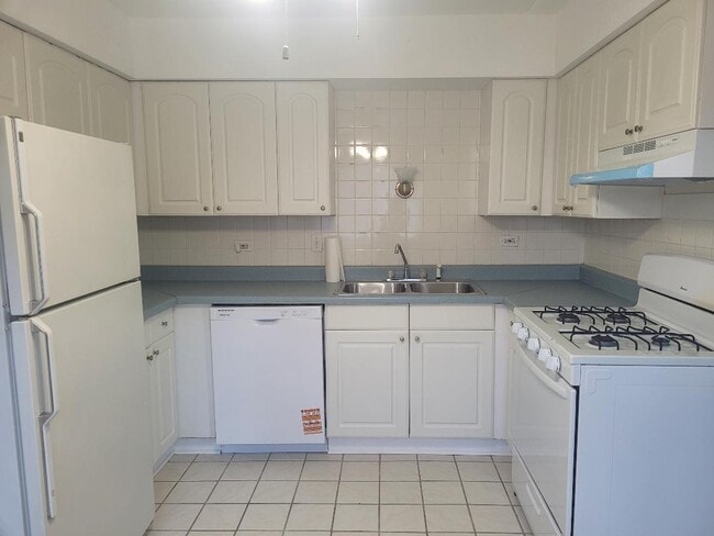 Photo - 7335 W 157th St Unit 1C