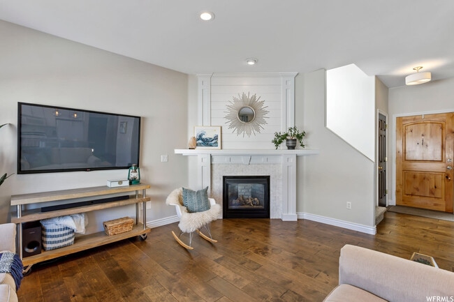 Photo - 1058 Aberdeen Cir