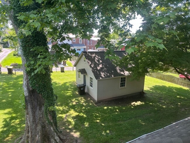Photo - 194 Shewell Ave Unidad C