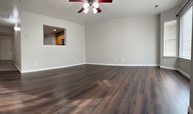 Photo - 616 Trejo St