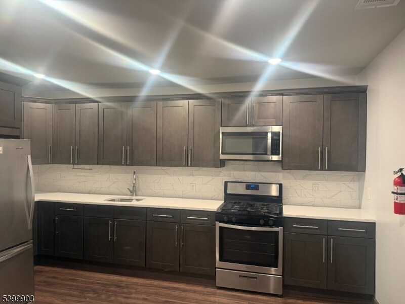 Photo - 663 S 15th St