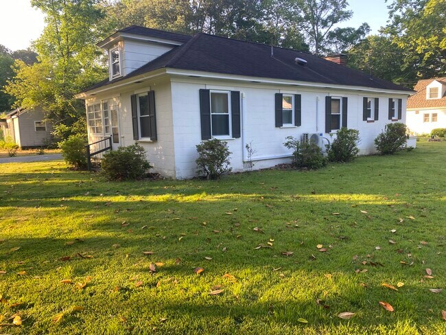 Photo - 57 Irvinville Ln