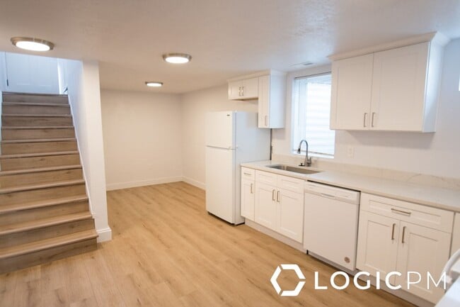 171 E 3000 S Unidad Basement