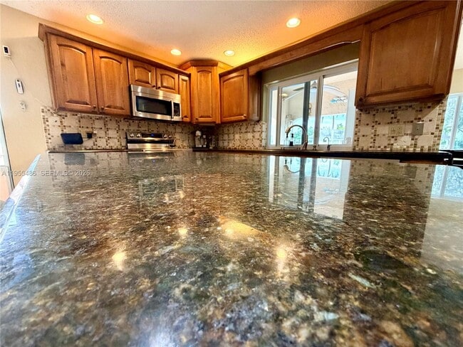 Photo - 2865 Begonia Way