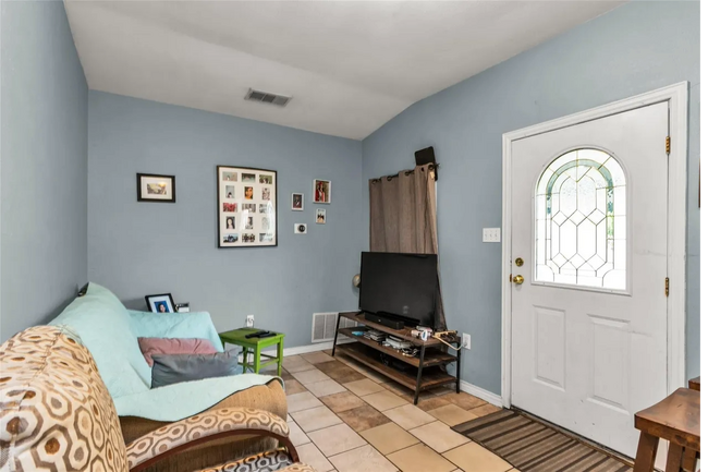 Photo - 814 Cameron Ave