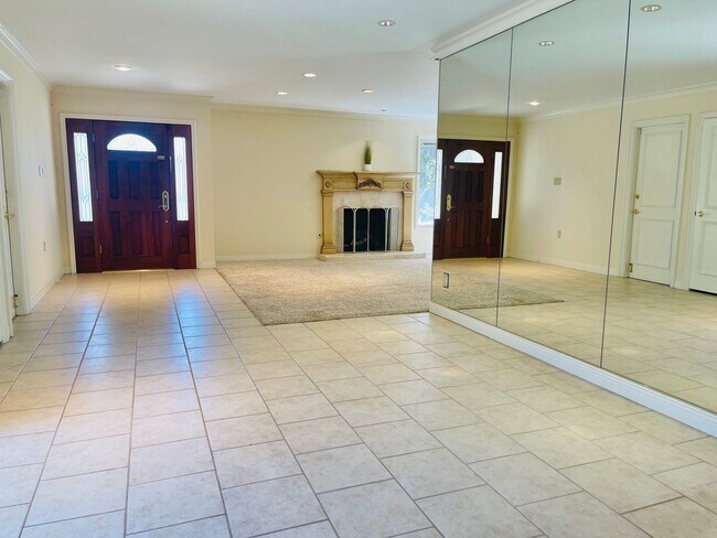 Photo - Beautiful 3 bed, single story, Thousand Oa...