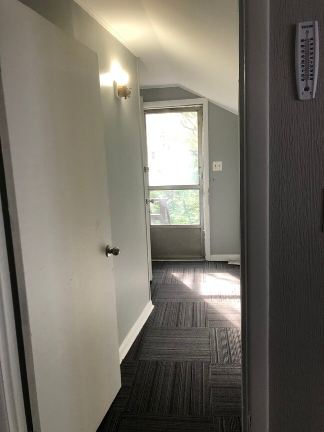 Rear entrance - 1012 W Armstrong Ave Unit 1012-1