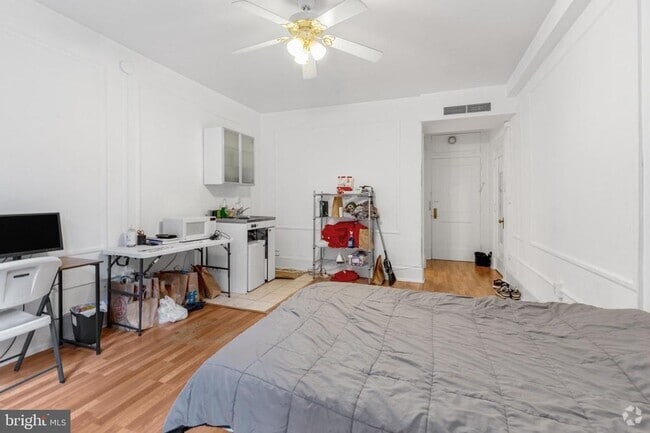 Building Photo - 1324 Locust St Unit 418 Rental