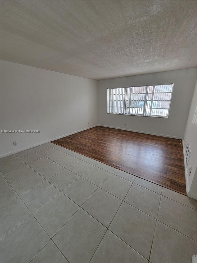 Building Photo - 3550 NW 8th Ave Unit 505 Rental