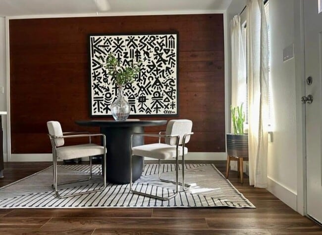 Photo - 407 Winnie St