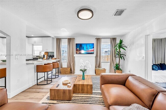 426 NE 26th St Unidad 1