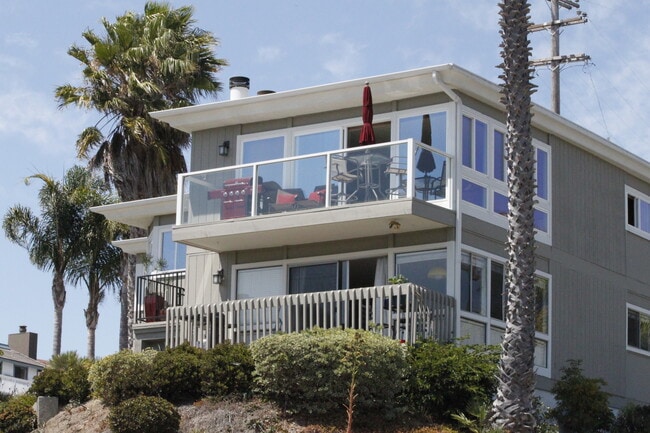 Photo - 33816 Castano Dr