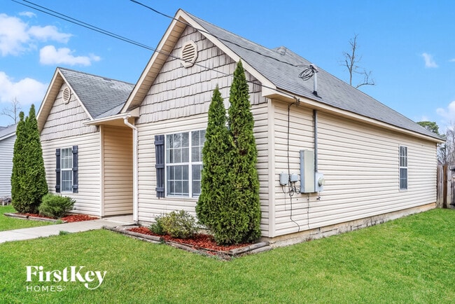 Photo - 243 Davis Dr