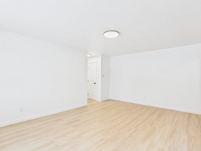 Photo - 901 Gilmore St Unit E