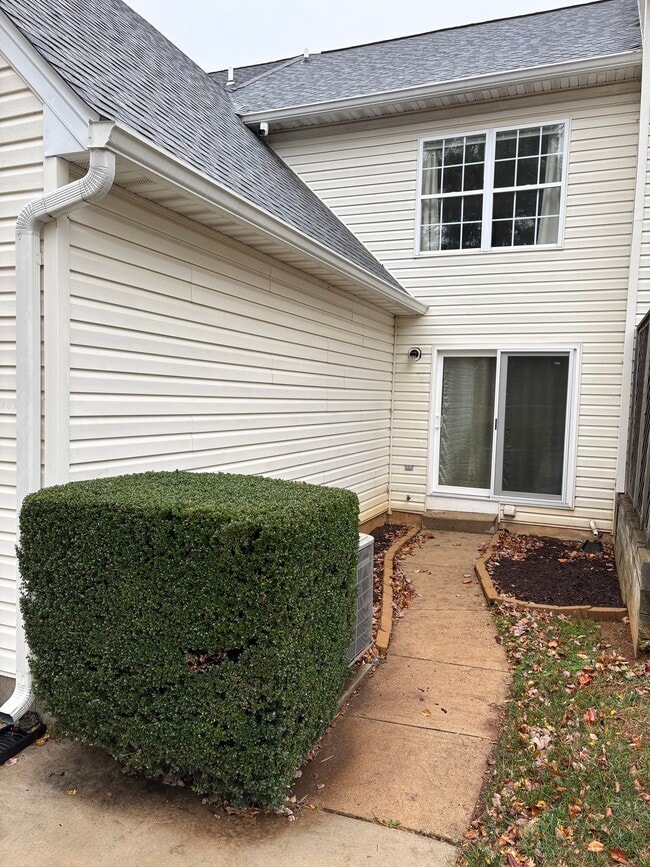 Photo - 305 Mount Royal Ave