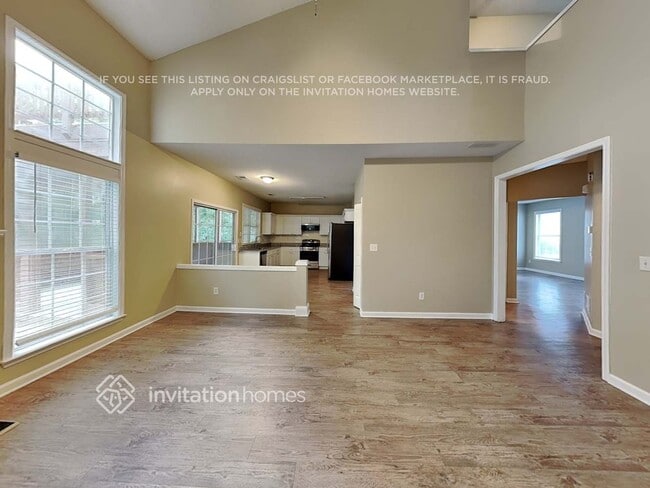 Photo - 2903 Cottesford Way SE