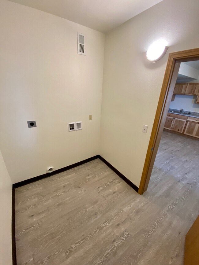 Photo - 435 Hood St House