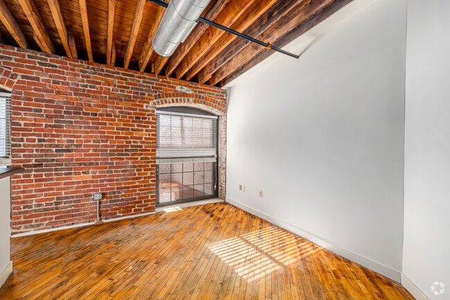 1BR, 1BA - 504SF - Living Room
