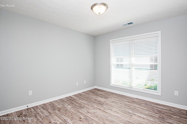 Photo - 500 Eagle Pointe Dr