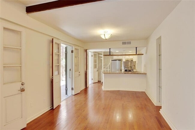 523 Dumaine St Unit 1B
