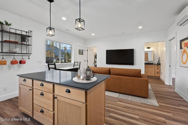 Photo - 50 Carnelian Ave Unit 104