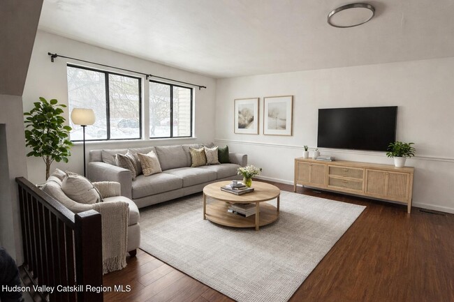 Photo - 259 Village Ct