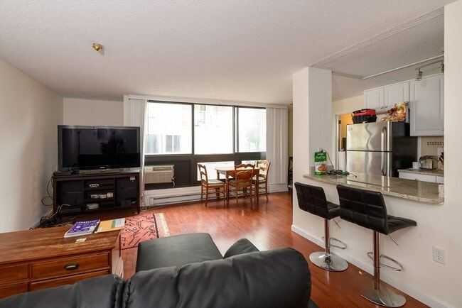 Photo - 45 Trowbridge St Unit 4C