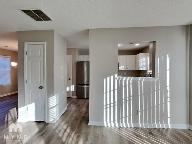 Photo - 1666 Hallmark Hills Dr