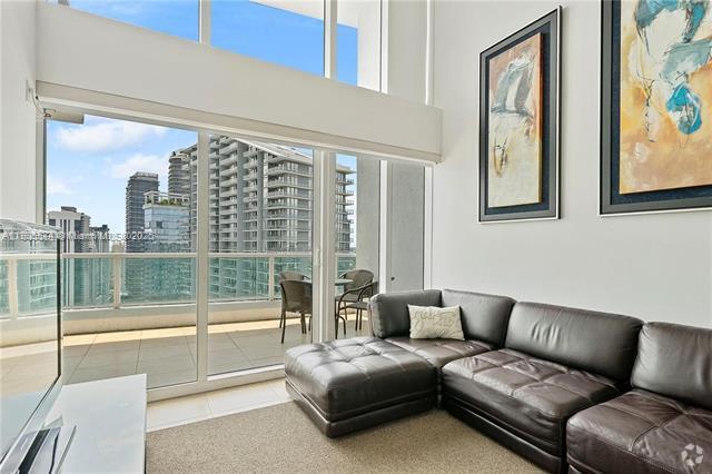 Building Photo - 41 SE 5th St Unit 2310 Rental