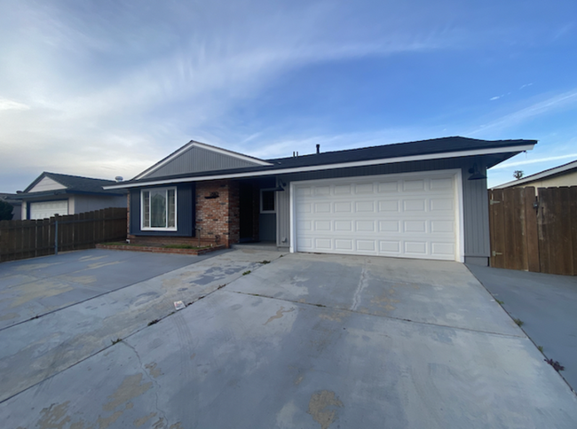 Building Photo - 1810 Thelborn Way Rental