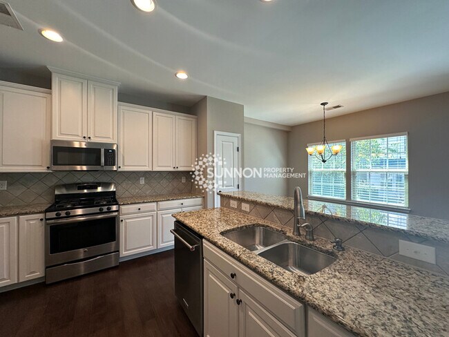 Photo - Updated 3 Bedroom Townhome in Bryant Park