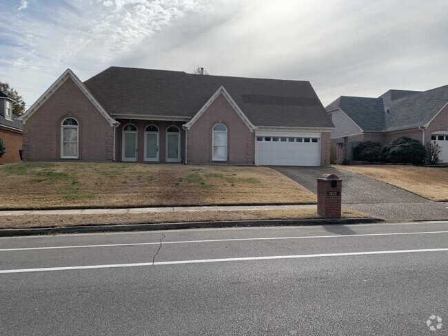 Building Photo - 9003 Chimneyrock Blvd. Rental