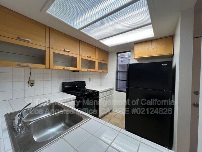 Photo - 445 W 6th St Unit #411