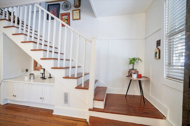 Photo - 237 Coming St