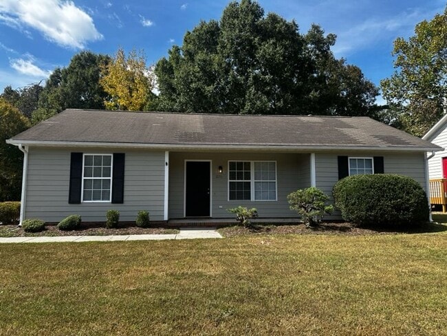 Building Photo - 2711 Ingleside Dr