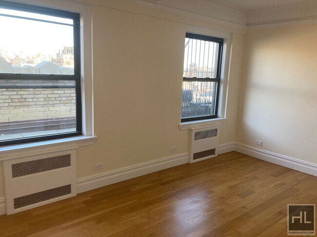 Photo - Christopher Street Unidad 14H