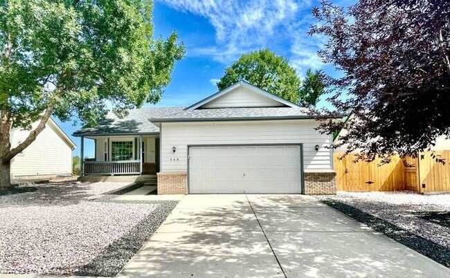 Building Photo - Spacious 4-Bedroom Home in Southeast Fort Collins NEW PAINT & FLOORING THROUGHOUT