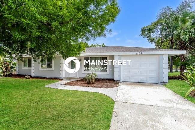 Photo - 3 Bedroom Pet-Friendly Home in Palm Bay, FL with Main Street Renewal
