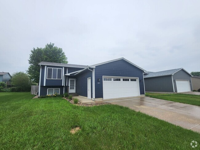 Building Photo - 821 S Whitewood Ave Rental
