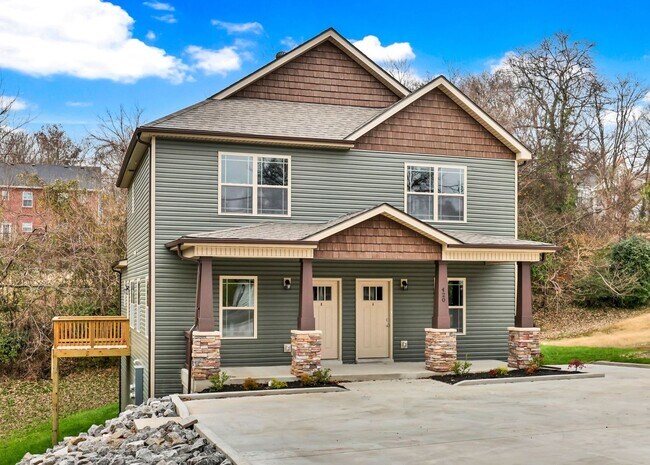 Building Photo - 420 S 2nd St Unit B