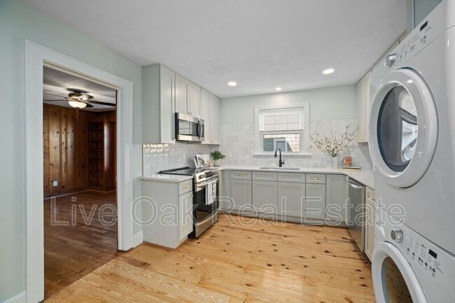 Photo - 7605 Atlantic Ave Unit B