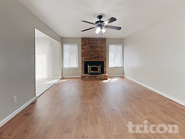 Photo - 1921 Teresa Ln