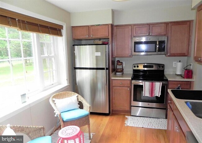 Photo - 2305 McGregor Ct