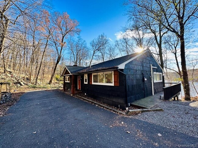 Photo - 117 Seven Hills Lake Dr