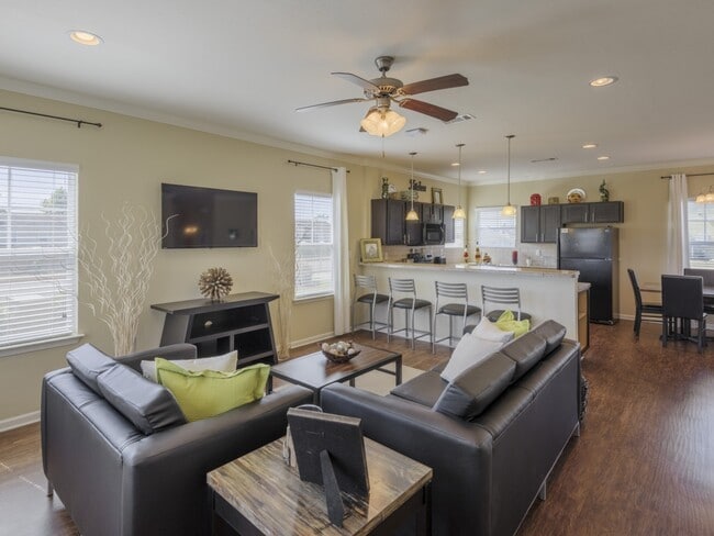 aspen-heights-murfressboro-int-0537- (ZF-3059-03274-1-023) - Cobalt Row