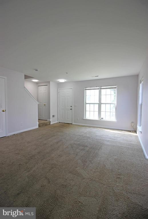 Building Photo - 622 Sprite Way Rental