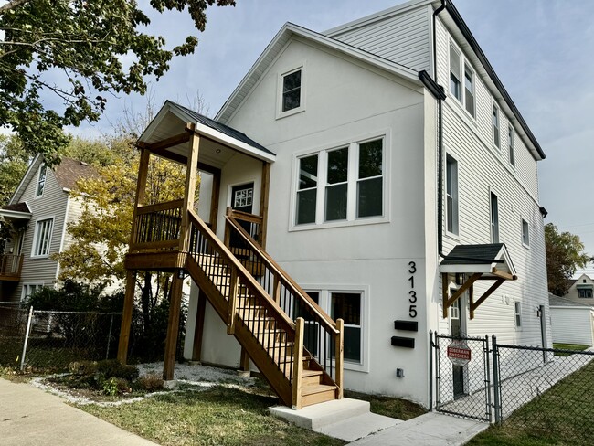 Building Photo - 3135 S 53rd Ave Unit 2